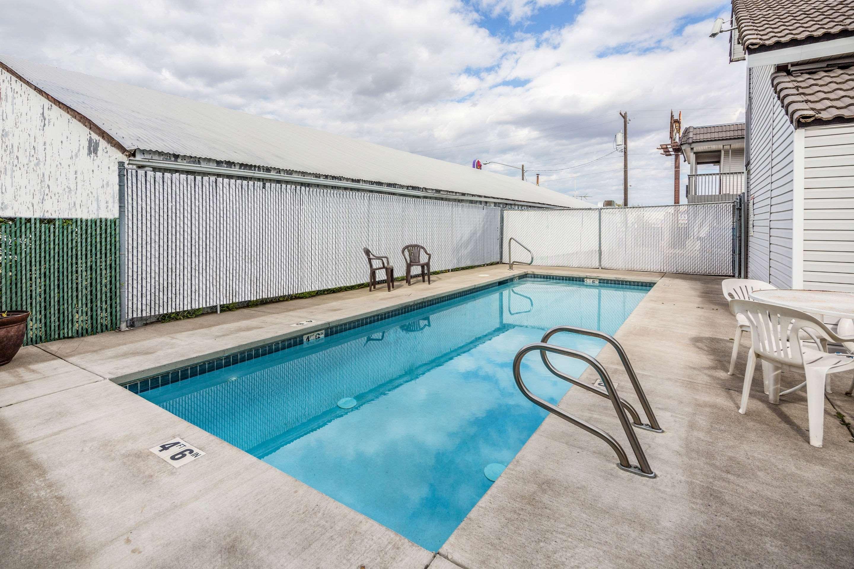 Howard Johnson By Wyndham Spokane Exterior foto