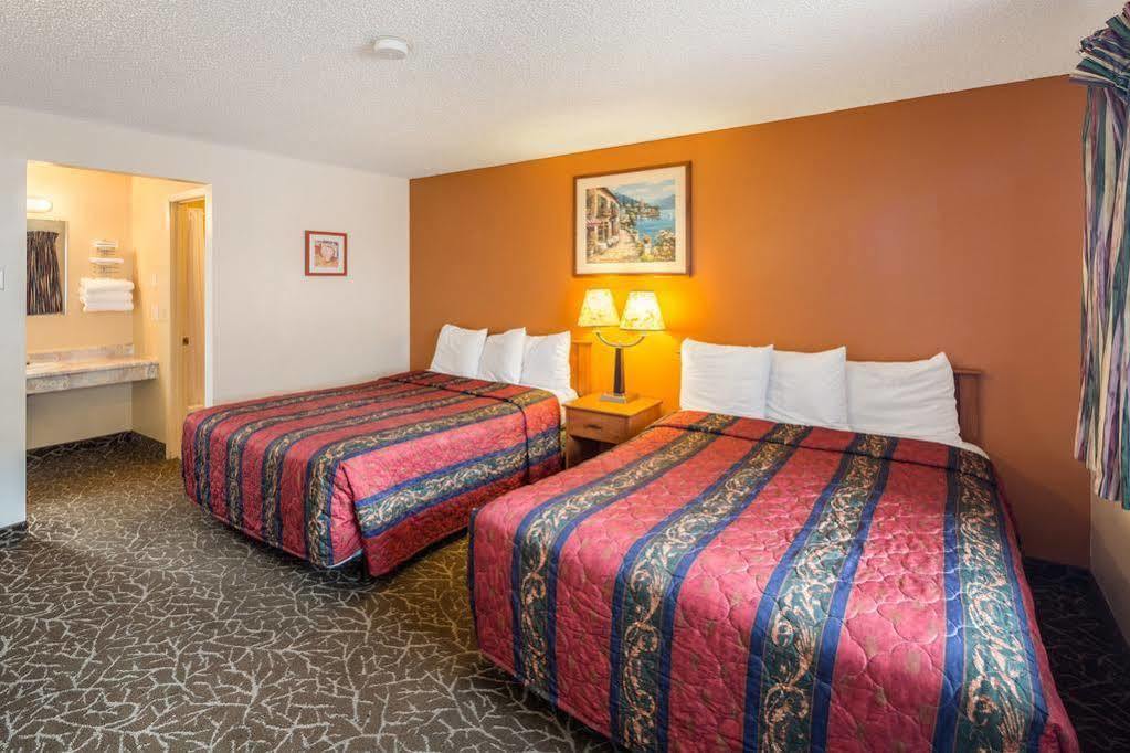 Howard Johnson By Wyndham Spokane Exterior foto